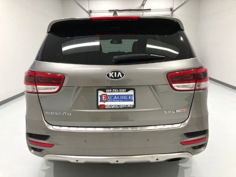 Used 2016 Kia Sorento SX w/ SXL Technology Package AWD/4WD image 19