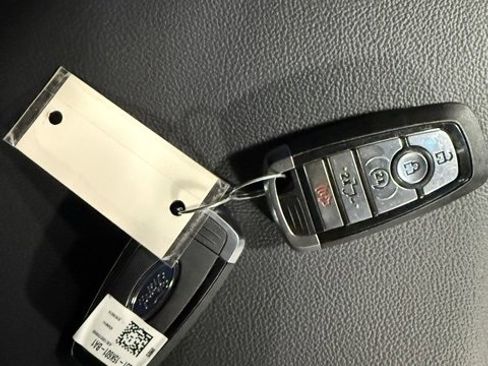 Used 2025 Ford F150 Lariat image 44