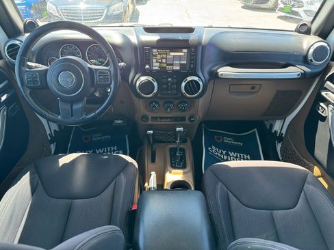 Used 2013 Jeep Wrangler Unlimited Sahara w/ Connectivity Group AWD/4WD image 14