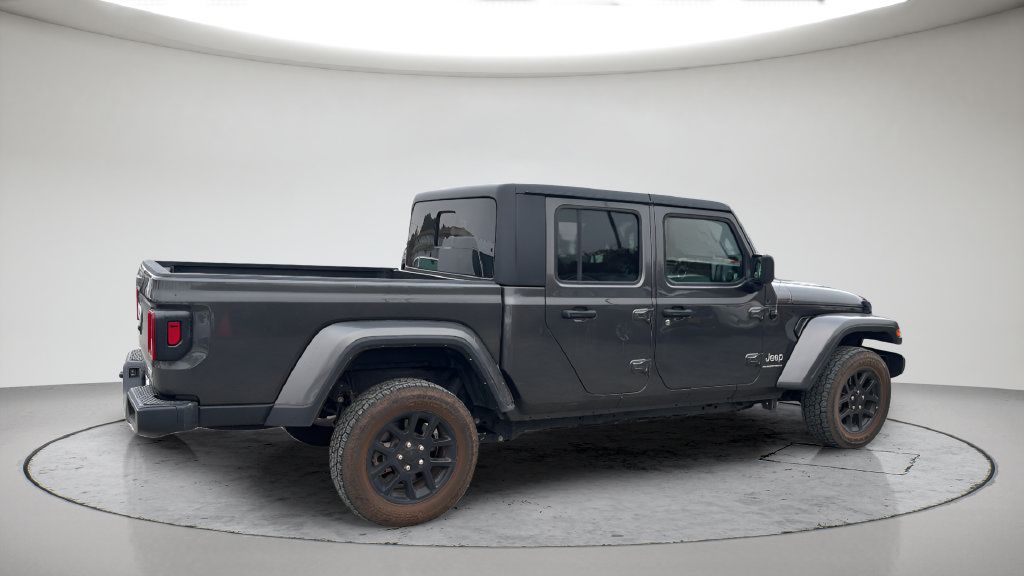 Used 2023 Jeep Gladiator Overland AWD/4WD image 5
