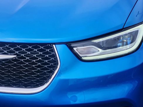 New 2026 Chrysler Pacifica Limited AWD/4WD image 7