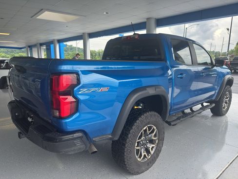 Used 2024 Chevrolet Colorado ZR2 w/ Technology Package AWD/4WD image 6