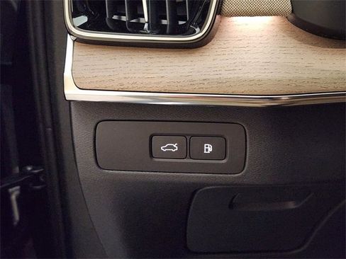 New 2026 Volvo XC90 T8 Ultra w/ Protection Package Premier image 22