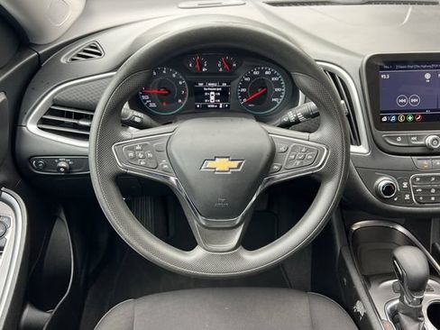 Used 2023 Chevrolet Malibu LT FWD image 18