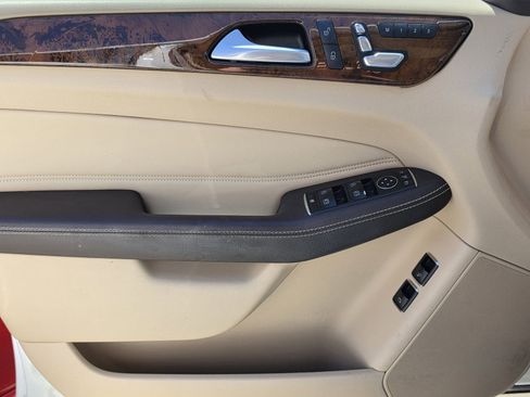 Used 2019 Mercedes-Benz GLS 450 4MATIC image 9