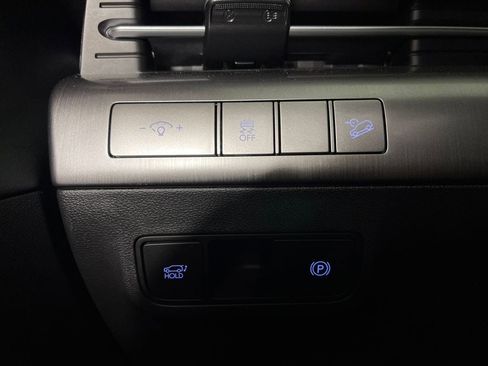 Certified 2025 Hyundai Kona Limited image 30