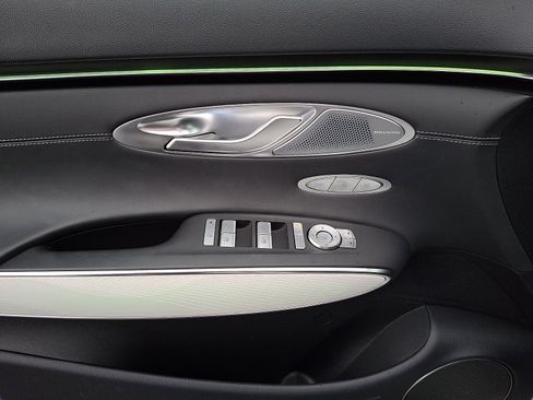 Certified 2026 Genesis GV70 2.5T Advanced image 12