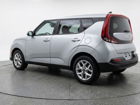 Used 2025 Kia Soul LX w/ LX Technology Package image 6