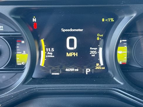 Used 2024 Jeep Wrangler Unlimited AWD/4WD image 35