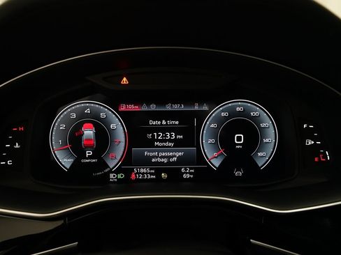 Used 2023 Audi Q8 Prestige image 2