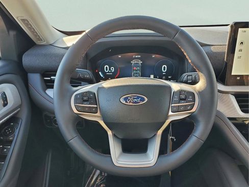 New 2025 Ford Explorer Active w/ Active Comfort Package image 21
