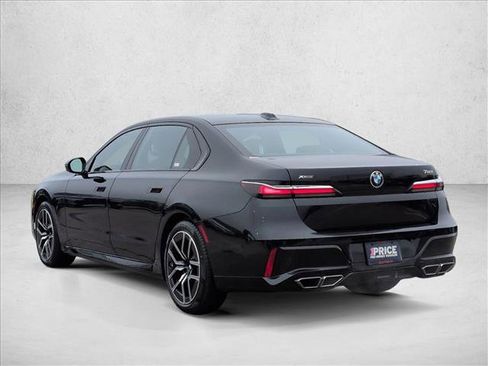 Used 2024 BMW 760i xDrive image 8