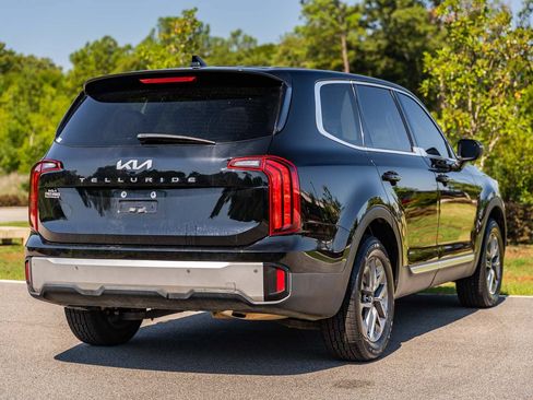 Used 2024 Kia Telluride LX FWD image 6