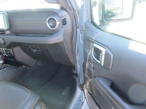 Used 2024 Jeep Wrangler Sahara w/ Technology Group image 20