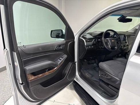Used 2019 Chevrolet Suburban LS w/ Skid Plate Package AWD/4WD image 9