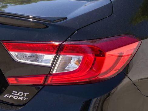 Used 2022 Honda Accord Sport image 10