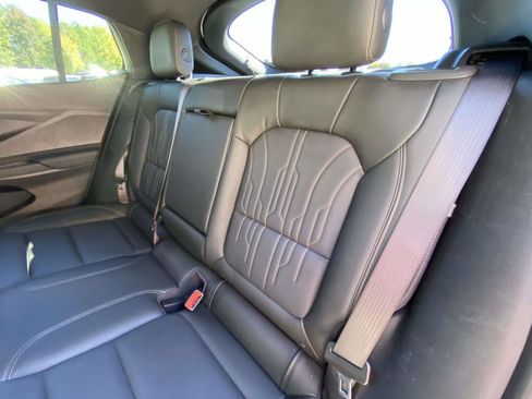 Used 2025 Buick Envista Avenir image 20