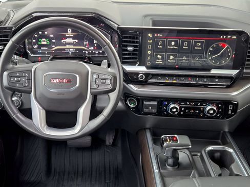 Used 2023 GMC Sierra 1500 SLT AWD/4WD image 24