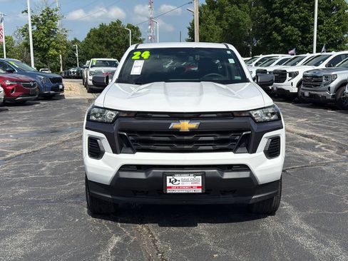 Used 2024 Chevrolet Colorado LT AWD/4WD image 3