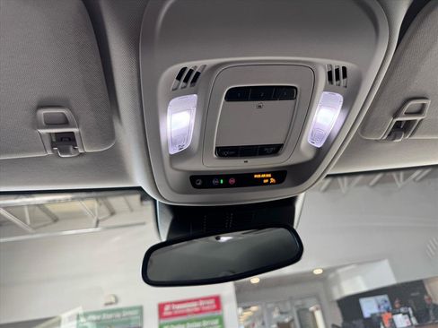 Used 2025 Buick Envision Sport Touring image 22