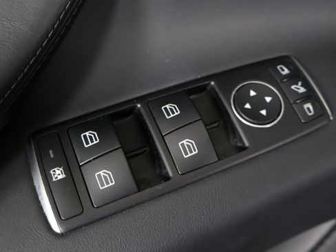 Used 2017 Tesla Model X 75D image 38