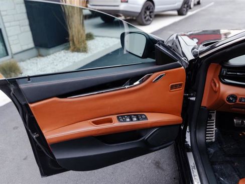 Used 2017 Maserati Quattroporte S GranSport Q4 image 15