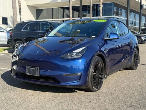 Used 2023 Tesla Model Y Performance AWD/4WD image 9