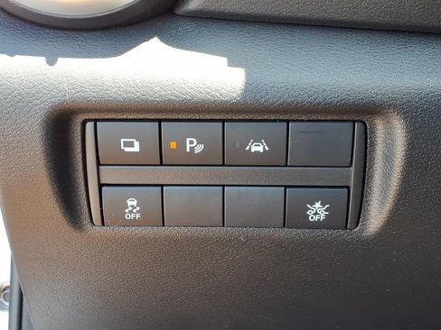 Used 2022 Nissan Versa S FWD image 16