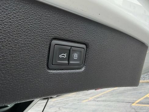 Used 2019 Audi Q7 3.0T Premium AWD/4WD image 21