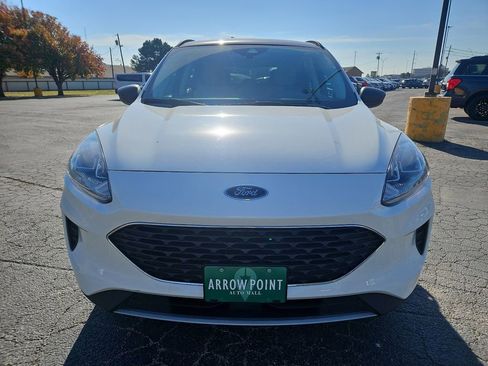 Used 2022 Ford Escape SE w/ Cold Weather Package image 3