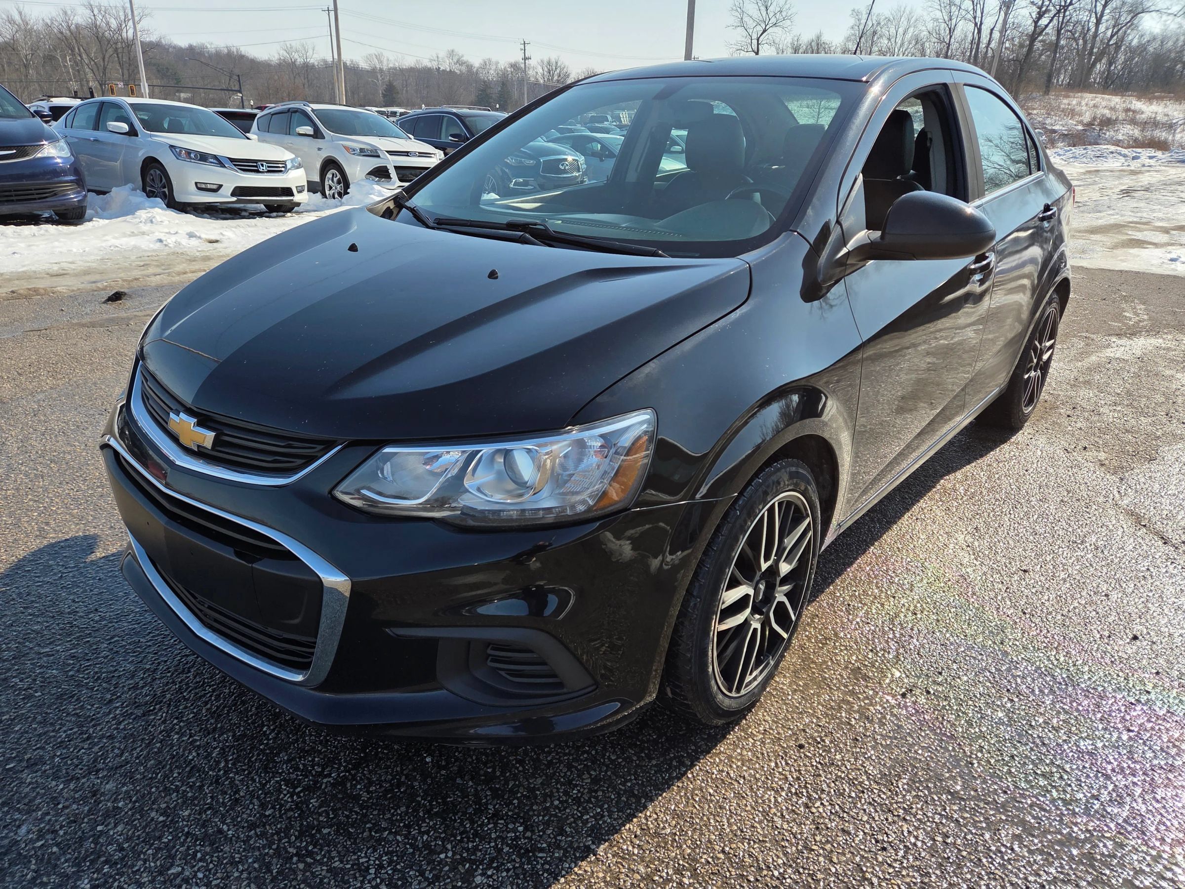 Used 2019 Chevrolet Sonic Premier FWD image 2