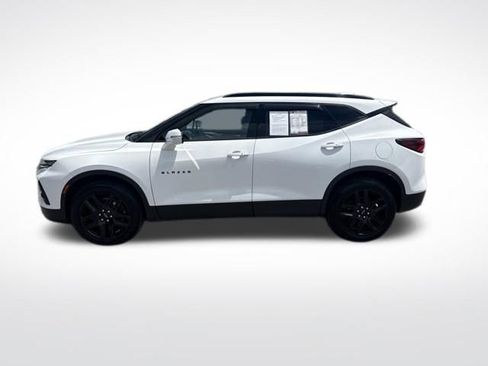 Used 2022 Chevrolet Blazer LT FWD image 2