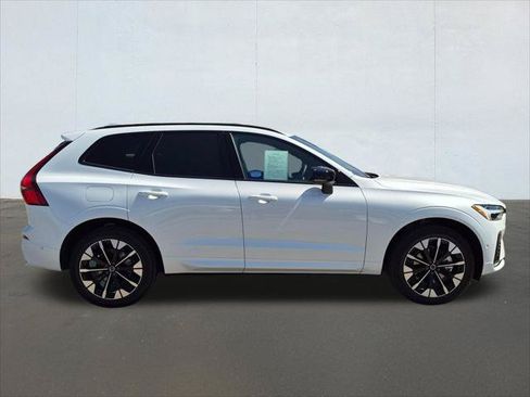 Used 2026 Volvo XC60 B5 Plus w/ Protection Package Premier AWD/4WD image 4