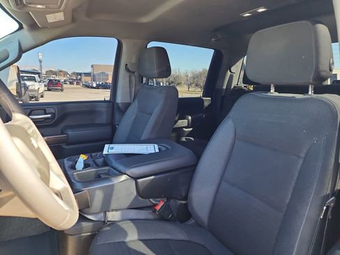 Used 2022 Chevrolet Silverado 2500 LT w/ Convenience Package image 11