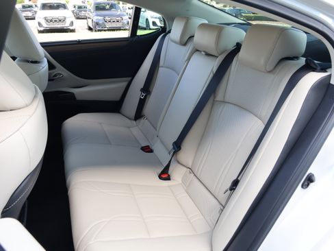 Certified 2024 Lexus ES 300h Ultra Luxury w/ Accessory Package (Z2) FWD image 36
