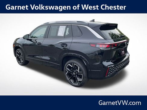 Used 2026 Volkswagen Tiguan SEL R-Line AWD/4WD image 3