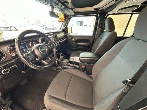 Used 2022 Jeep Gladiator Willys image 25