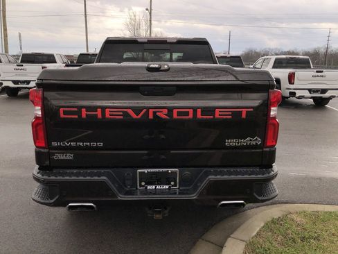 Used 2019 Chevrolet Silverado 1500 High Country w/ Safety Package II image 10