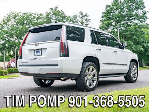 Used 2019 Cadillac Escalade Luxury AWD/4WD image 5