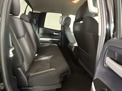 Used 2015 Toyota Tundra SR5 w/ SR5 Upgrade Package AWD/4WD image 28