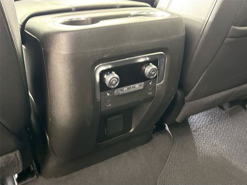 Used 2025 GMC Yukon Denali AWD/4WD image 50