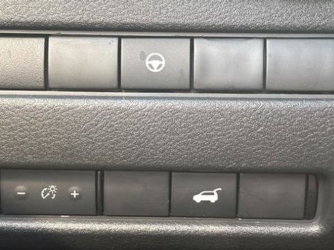 Used 2021 Nissan Rogue SL AWD/4WD image 16