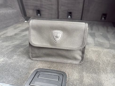 Used 2019 Lamborghini Urus AWD/4WD image 54