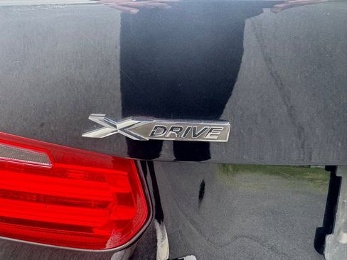 Used 2016 BMW 320i xDrive Sedan image 12