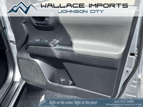 Used 2023 Toyota Tacoma SR AWD/4WD image 34