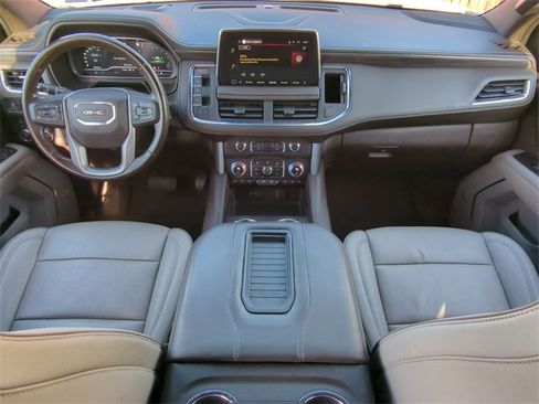Used 2023 GMC Yukon SLT image 14