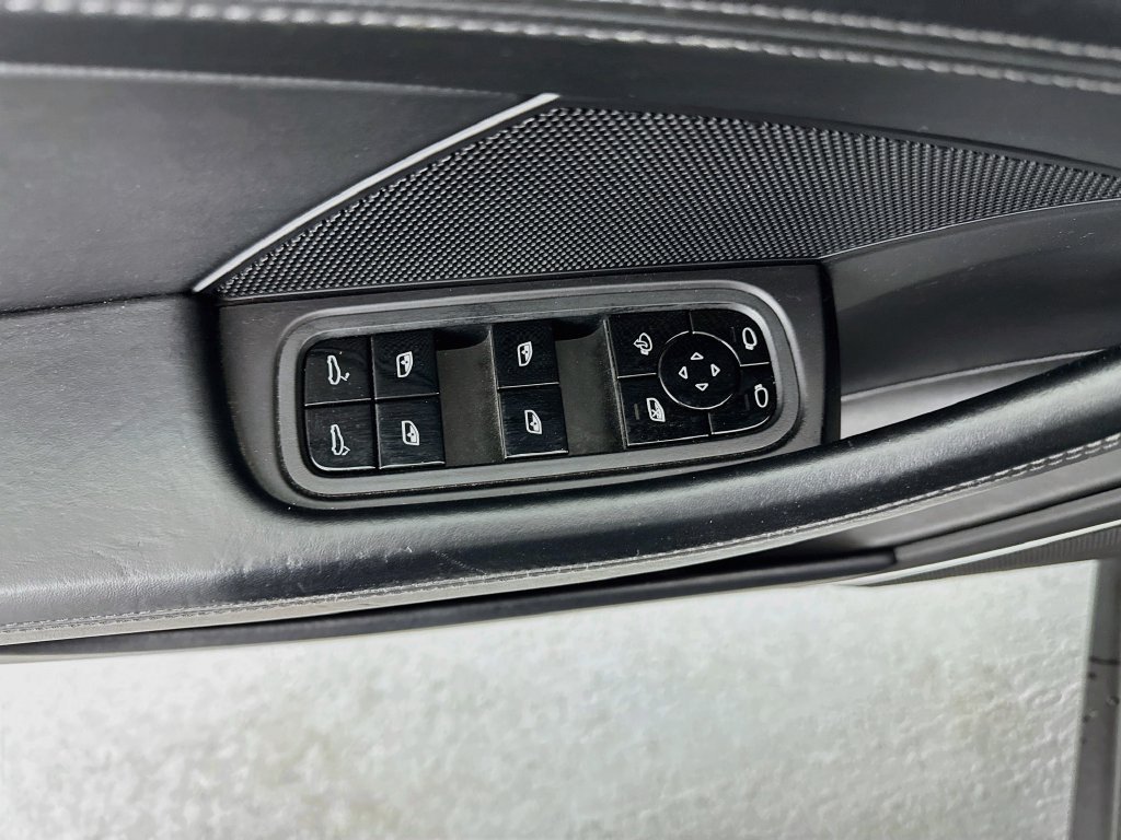 Used 2018 Porsche Panamera Turbo Sport Turismo AWD/4WD image 18