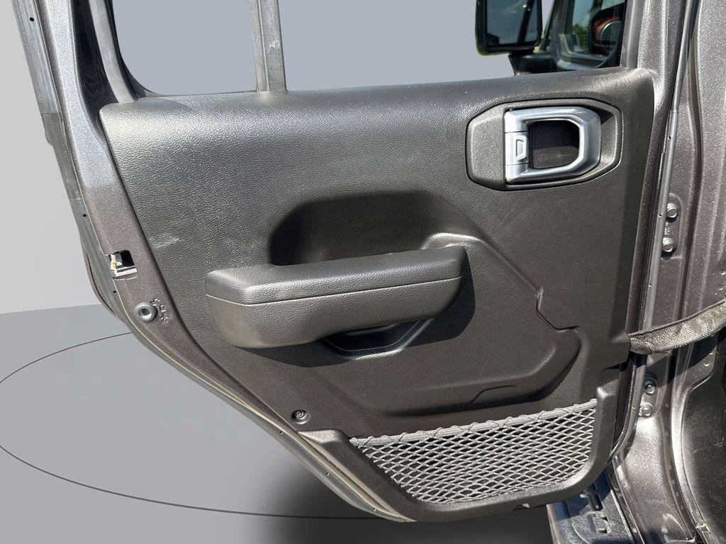 Used 2023 Jeep Gladiator Rubicon w/ LED Lighting Group AWD/4WD image 30