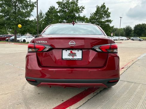Used 2025 Nissan Versa SV FWD image 7