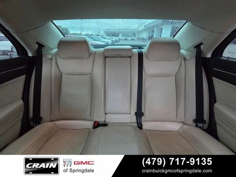 Used 2018 Chrysler 300 Limited RWD image 28